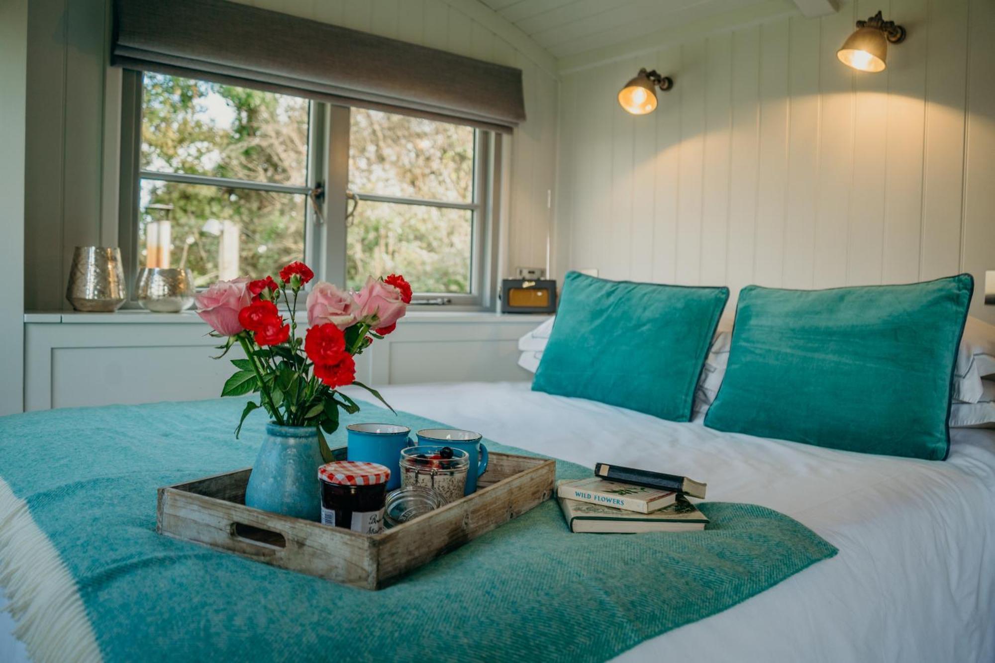 Blatchford Briar - Award Winning Private Shephards Huts With Their Own Secluded Hot Tubs Milton Abbot Exterior foto